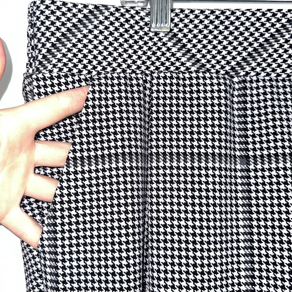 Torrid Black White Plaid Crepe Pull On Tapered Ankle Pant Size 2XL - Picture 5 of 16
